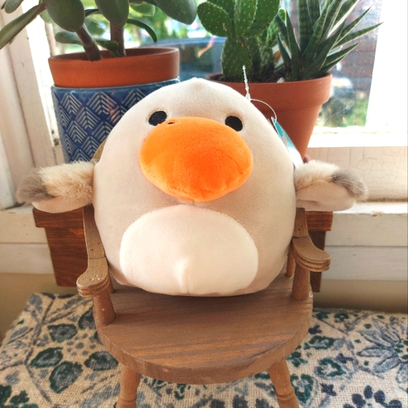 5" Deniz the Pelican Squishmallow - Picture 1 of 8